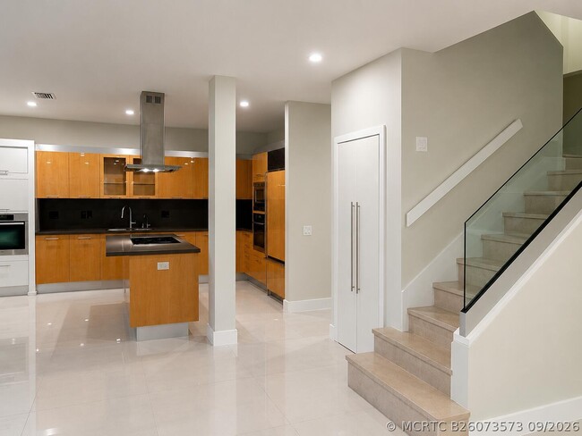 Photo - 1094 Bluewood Terrace