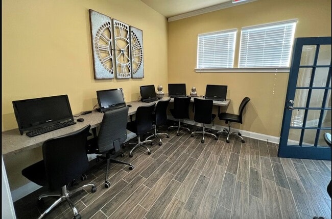 Photo - 1400 Eldorado Pkwy