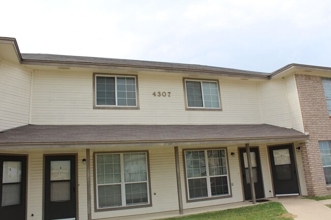 Building Photo - 4307 Mattie Dr Unit C - 4307 Mattie