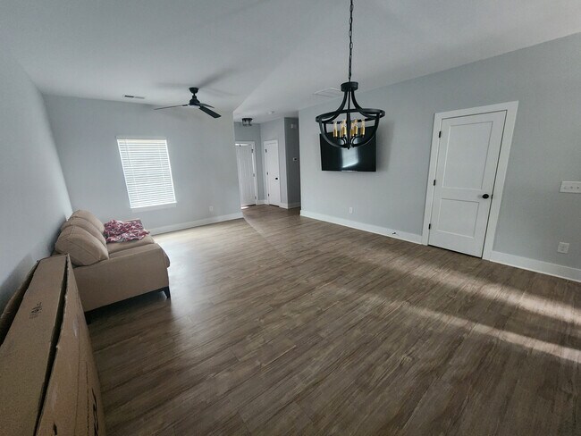 Room in Townhome on St James St NW