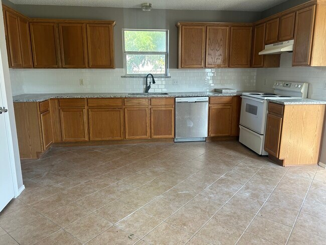 Kitchen - 3112 Rustic Meadow Trl