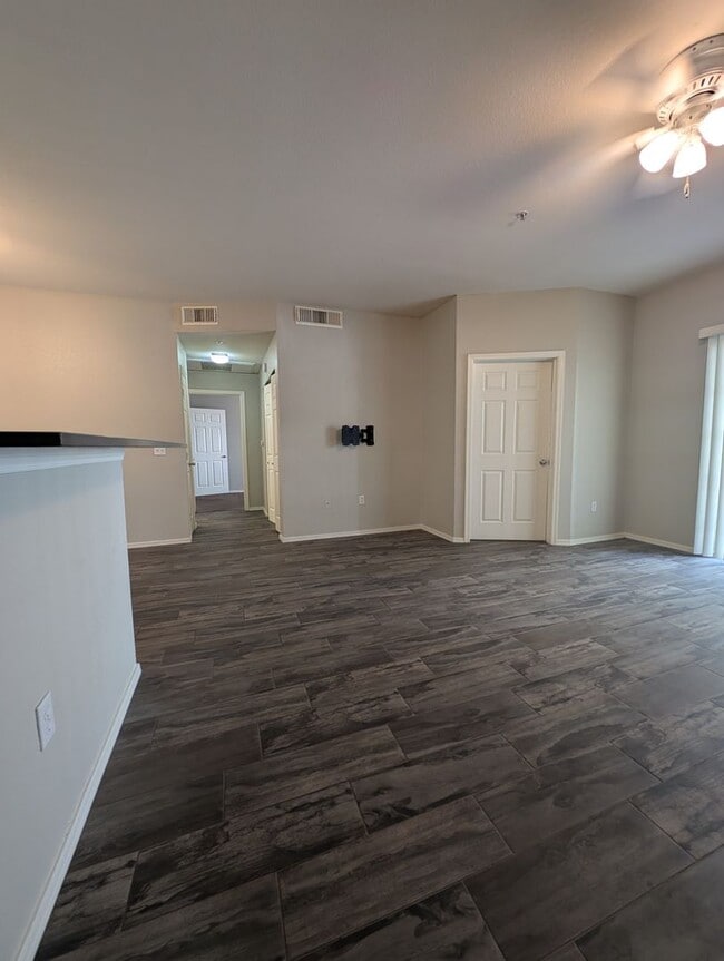 Building Photo - Boulders at La Reserve Condominiums in Oro... Unit 8107