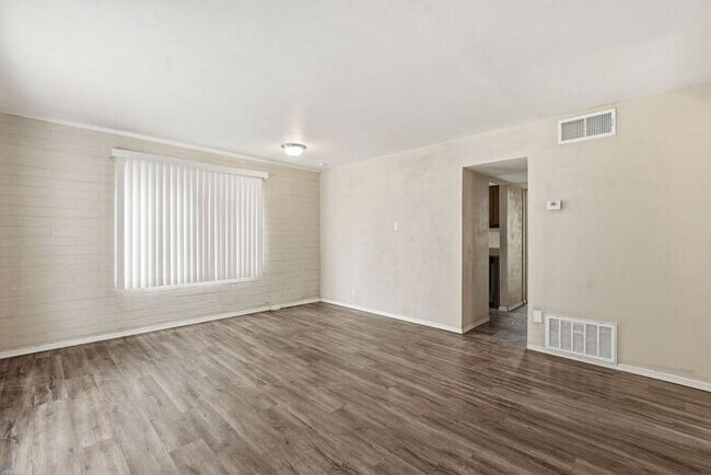 Photo - 2520 E Cameron Vista