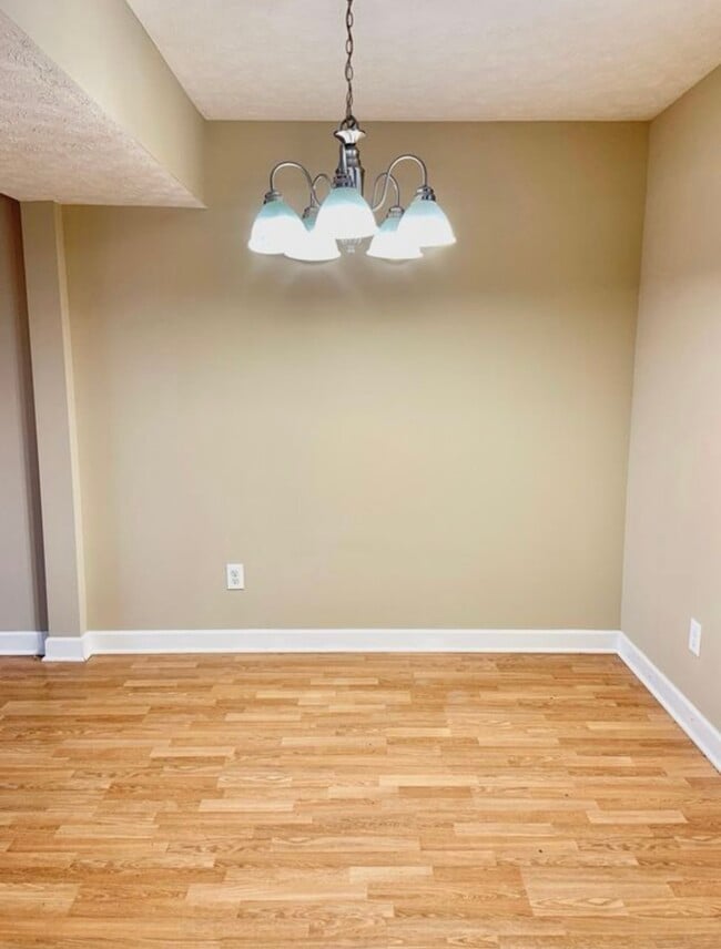 Photo - 161 McFadin Station St