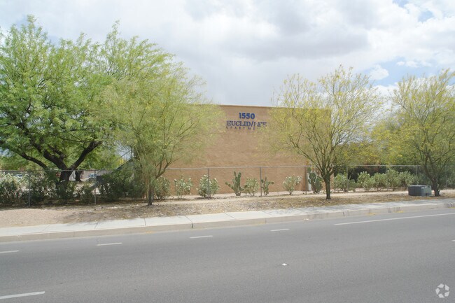 Euclid-Lee Apartments - Euclid-Lee Apartments