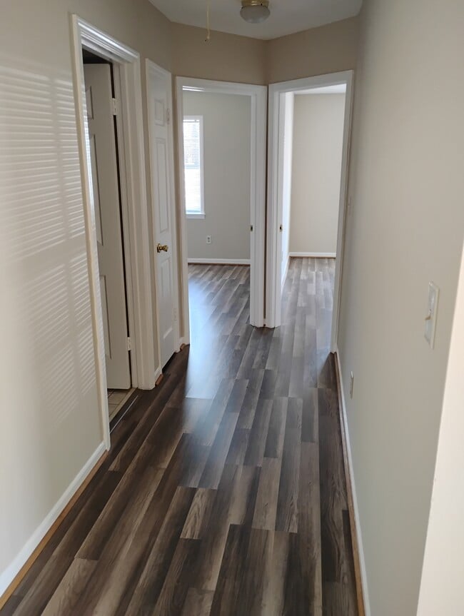 Photo - 509 N Pointe Crk