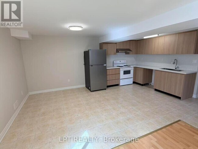 Photo - 50 Royal Gala Crescent