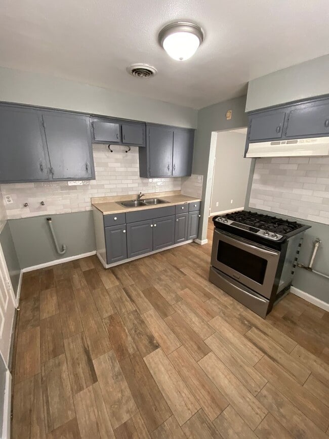 Photo - 600 N St Unit A