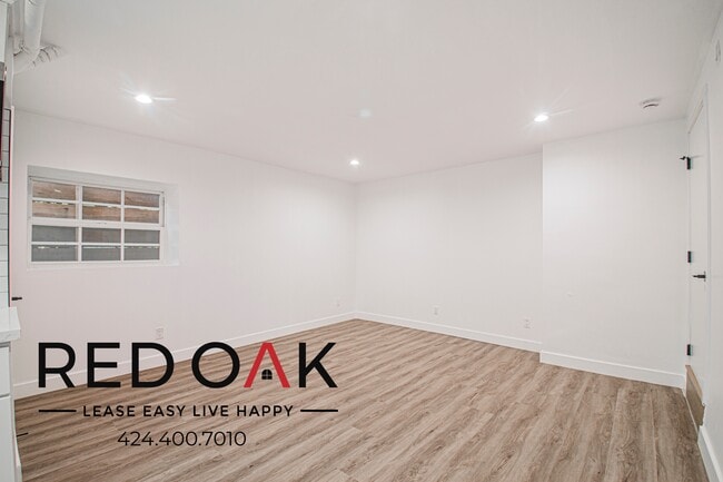 Building Photo - 240 N Van Ness Ave Unit 240 1/2 A