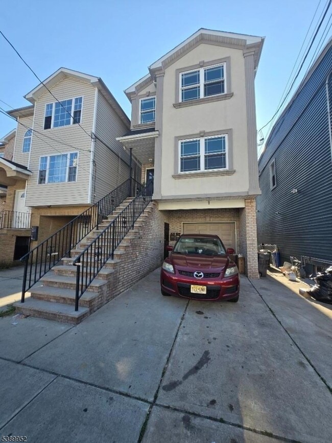 Photo - 452 Fulton St