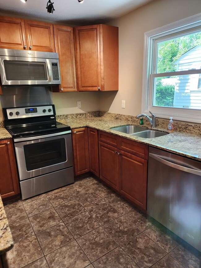 Photo - 4207 DuPont St