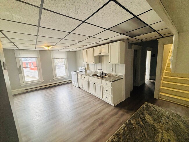 Photo - Huge 5BD Two Story Apartment Blocks from D... Unit Apt 7