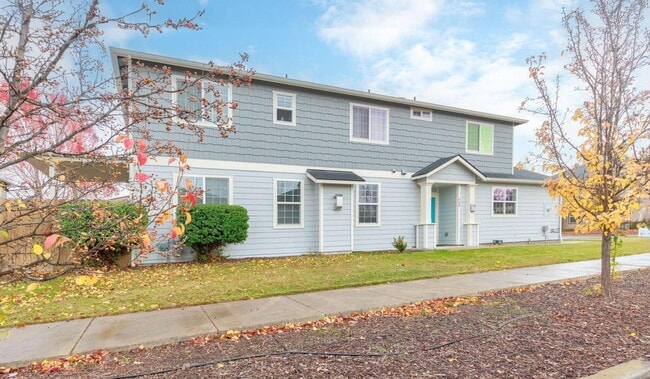 Building Photo - 668 Kaitlin Ln