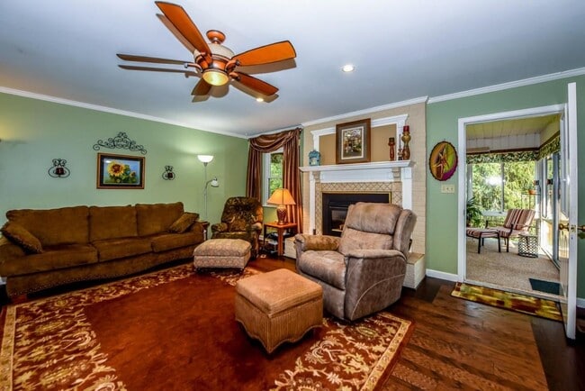 Photo - 1313 Carowinds Cir