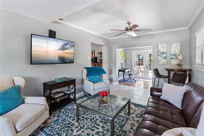 Photo - 3005 W Helen Ave