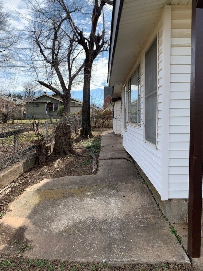 Photo - Two Bedroom Home Close to Medical Center