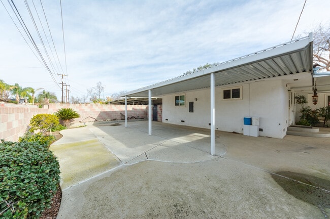 Photo - 3105 Barnett St