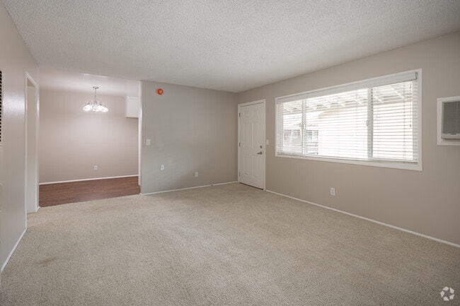 2BR, 1 BA - 650SF - Living Room - Towne Centre at Orange