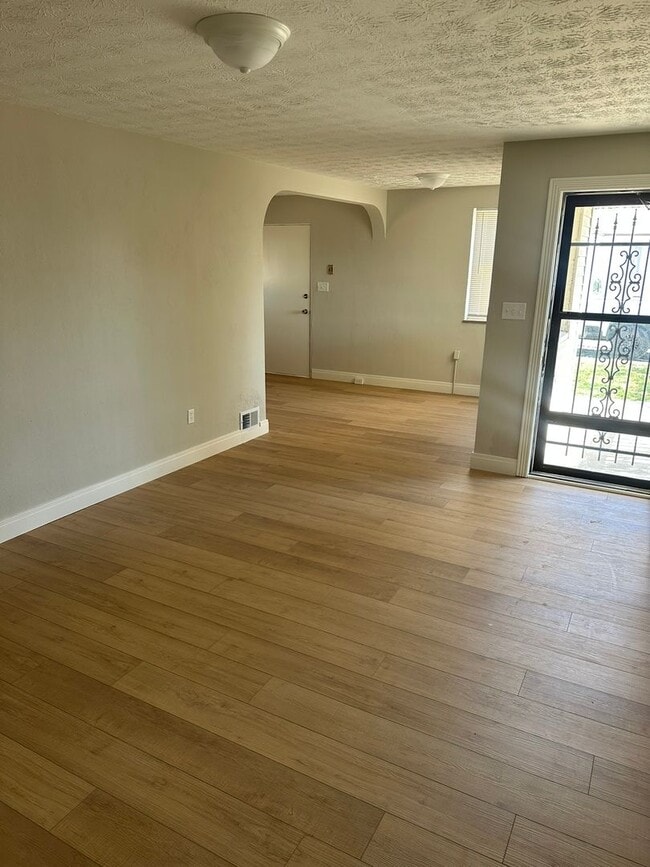 Photo - Move In Ready 2 Bedroom with Attached Garage! Unit A