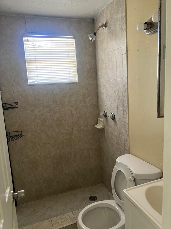 Photo - 4721 NE 18th Ave