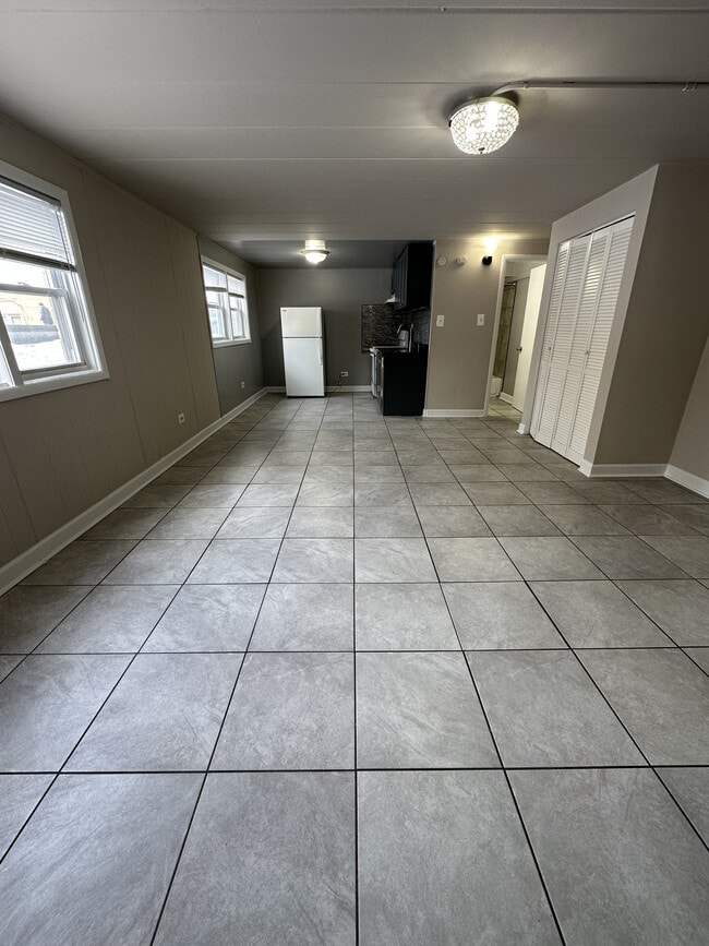 Building Photo - 9632 Ivanhoe Ave Unit 1A