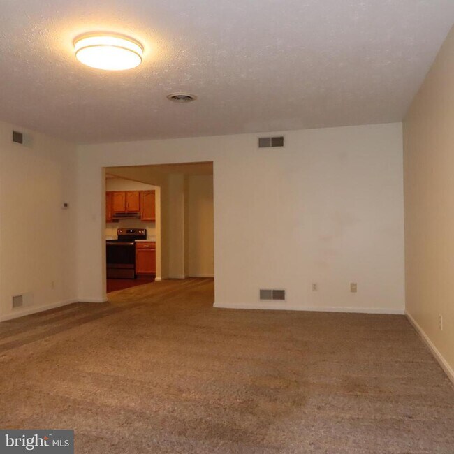 Photo - 102 Park St Unit 11