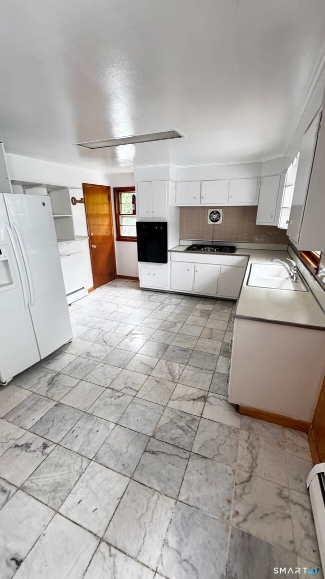 Photo - 156 Putnam Ave