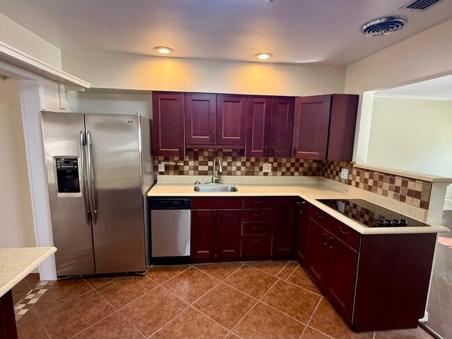 Photo - 1002 Jeffords St