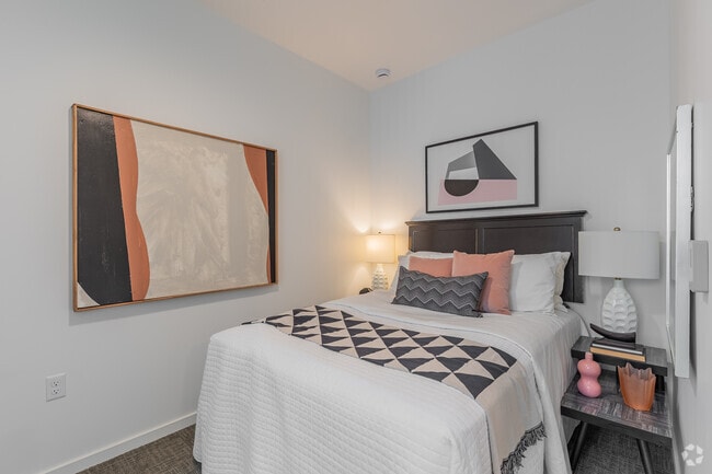 1BR, 1BA - 509SF - Bedroom