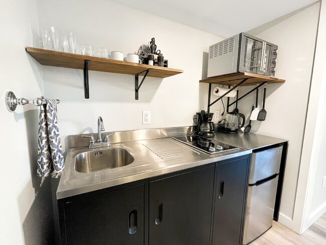 1 BED 1 BATH CONDO OCEAN AND MARSH VIEWS - NOW AVAILABLE YEAR ROUND with all Utilities included.