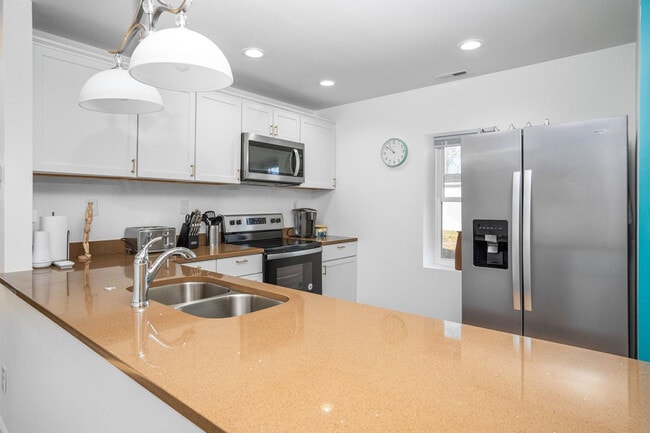 Photo - 2549 Columbia Ave Unit ID1332865P