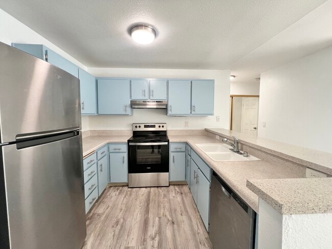 Building Photo - 6255 Rancho Mission Rd Unit 208