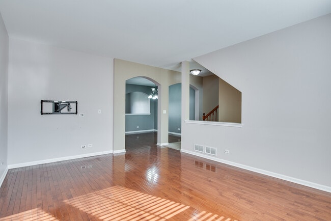 Photo - 417 Plaza Pl