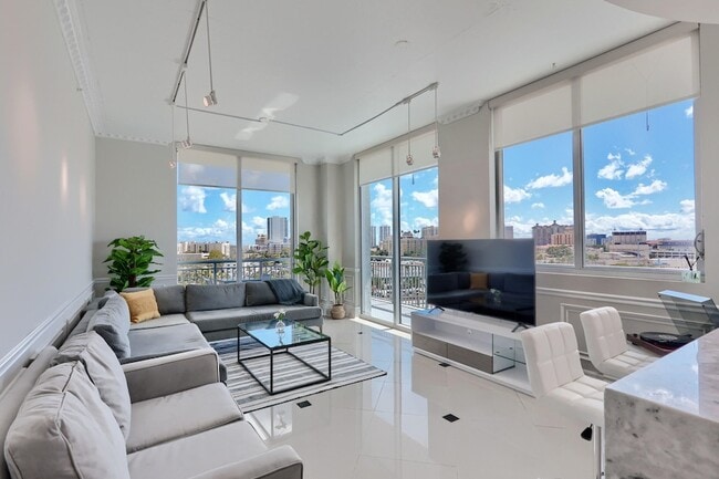 Photo - 300 S Australian Ave Unit 818