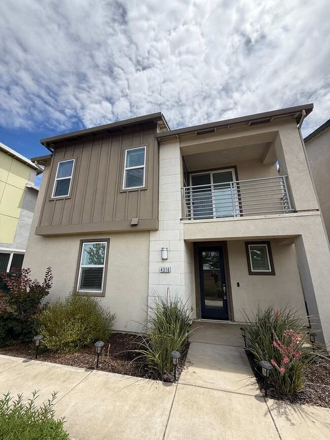 Building Photo - 2 bed | 2.5 bath | 1238 SF | 2 Car Garage | Two Story | Tenant pays $175 monthly for WS&G