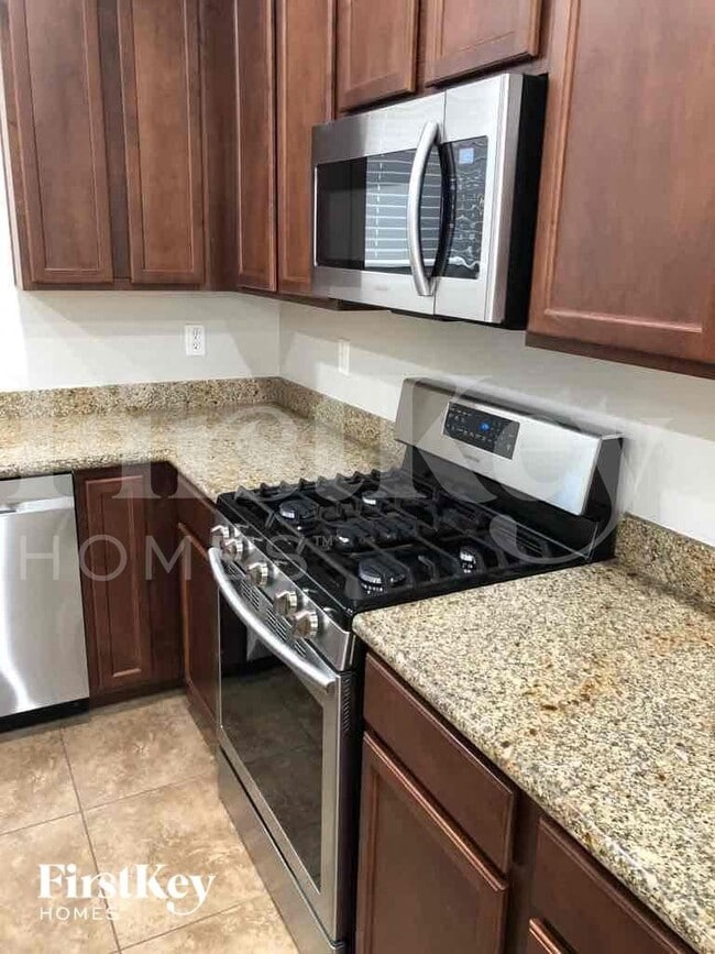 Photo - 7729 S 37th Way