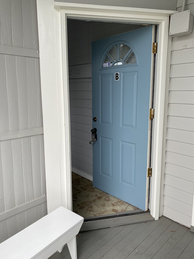 Back entrance - 2220 Whitaker Street Apartments Unit B