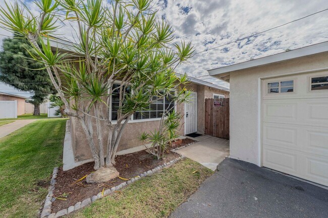 Photo - 2602-2606 FLORIDA Unit 2602 Florida #B Huntington Beach