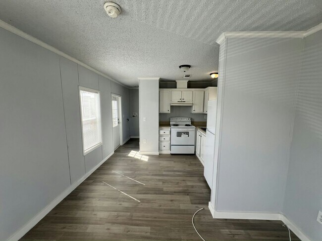 Photo - 133 N Anoka Ave