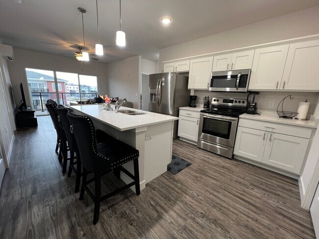 Photo - 1501 N Windsor Ave Unit 304