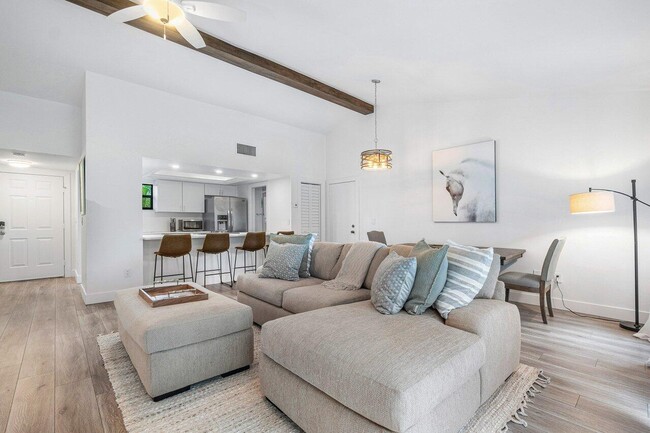 Photo - 11863 Wimbledon Cir Condo Unit 505