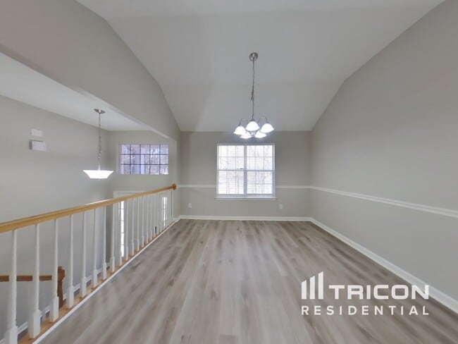 Photo - 65 Applewood Cir