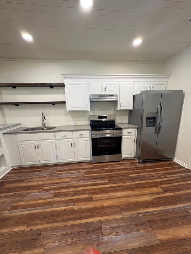 Photo - 211 Dartmouth-