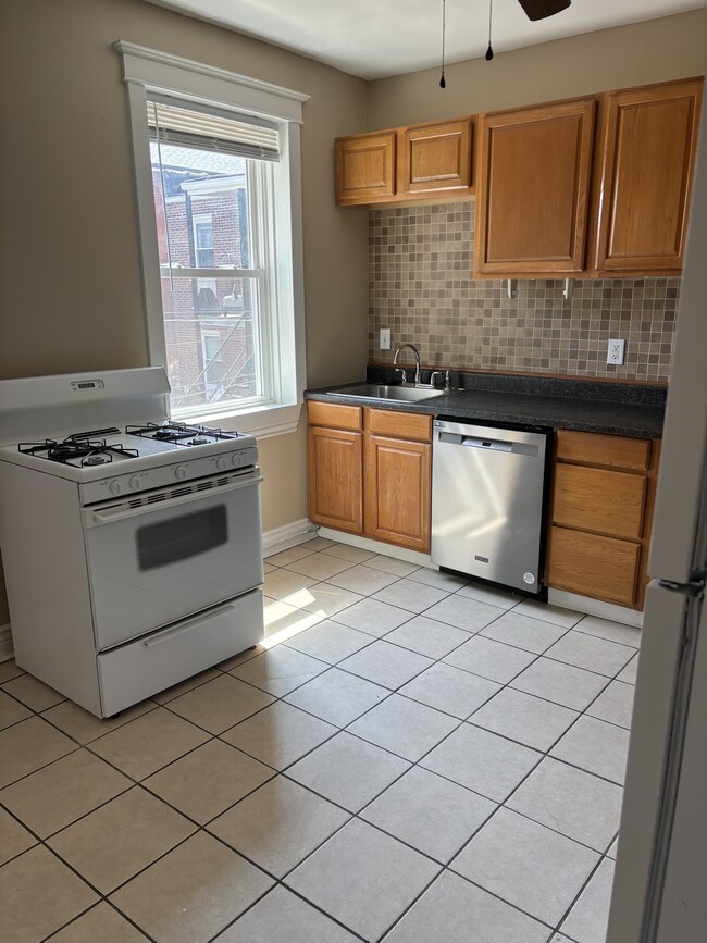 5820 South Grand - 5820 South Grand