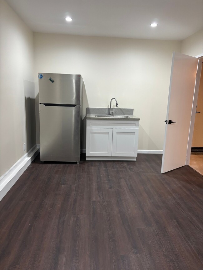 Building Photo - 35887 Lourdes Dr