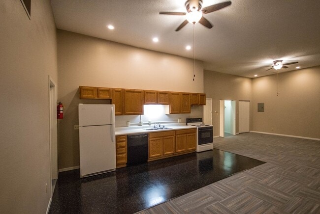 Building Photo - 813 Story St Unit 813.5 Story-Apt. #1