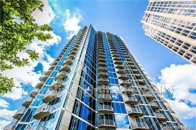 Building Photo - 210 N Church St Unit 2212