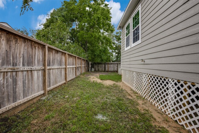 Building Photo - 4927 E Ridge Creek Dr