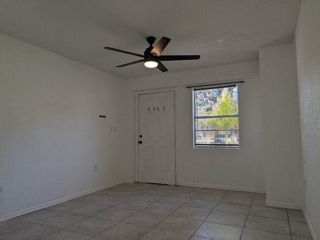 Photo - 1901 E Noel St Unit D