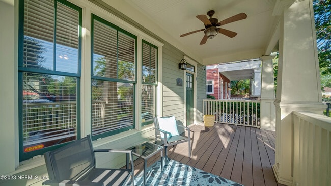 Photo - 128 E 9th St